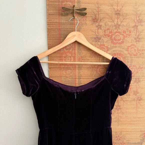 BCBG Max Azria Kerry Velvet Off Shoulder Plum Sheath Dress - Picture 8 of 9